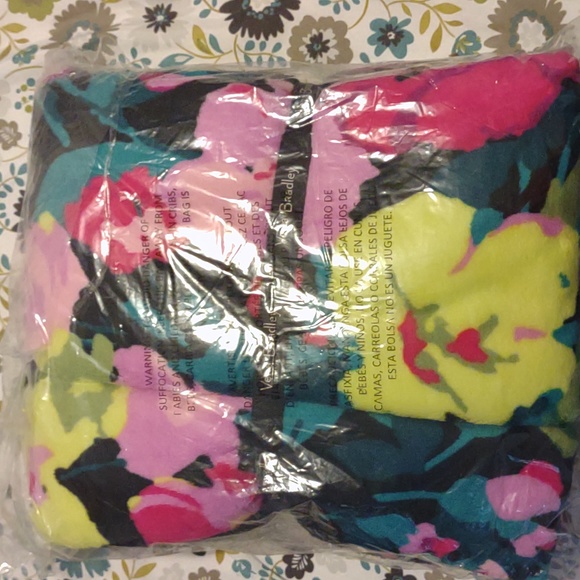 VERA BRADLEY Throw Blanket - Hilo Meadow - Picture 4 of 7